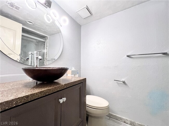 Building Photo - 5009 Mesa View Dr