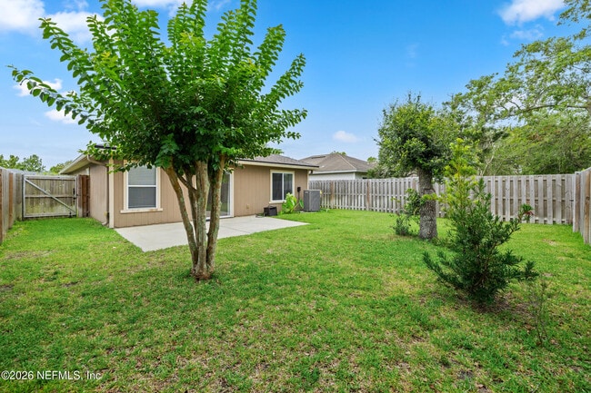 Building Photo - 136 Brookfall Dr