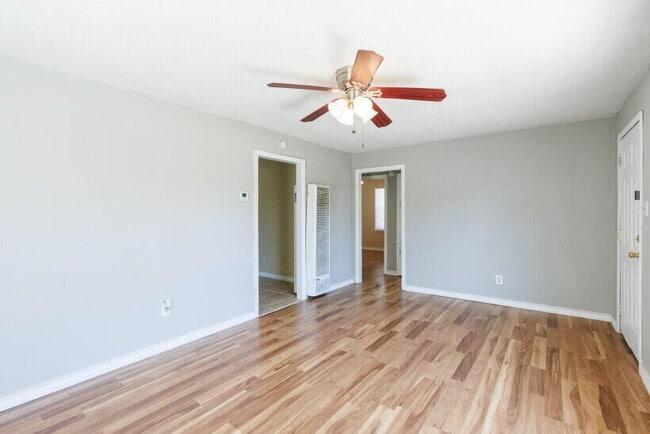 Building Photo - 1110 46th St