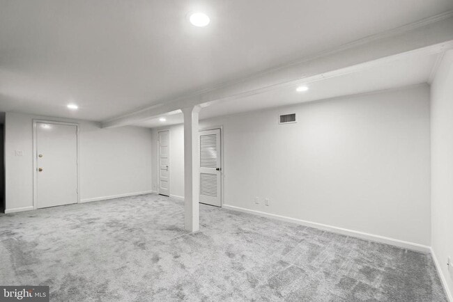 Building Photo - 2814 Bellevue Terrace NW