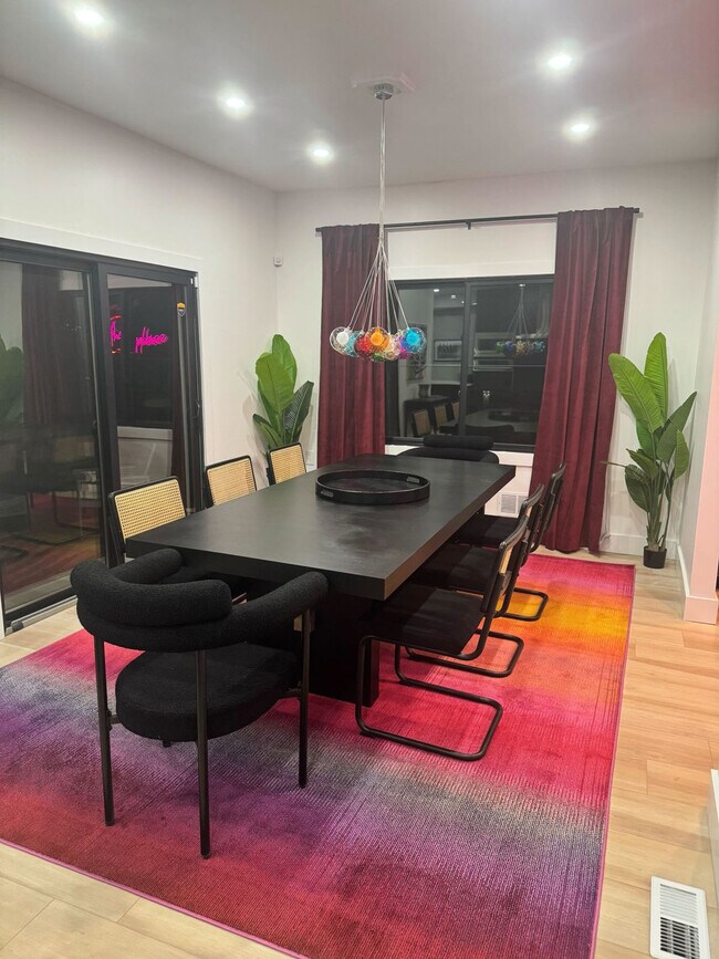 Building Photo - 25 N Rose Blvd