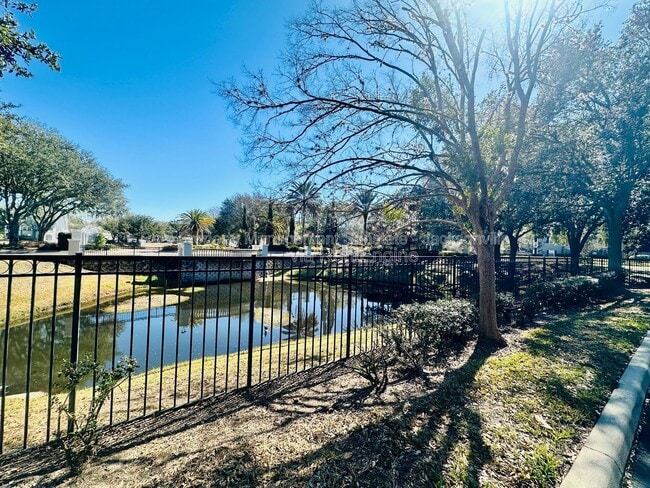 Building Photo - 10075 Gate Pkwy N