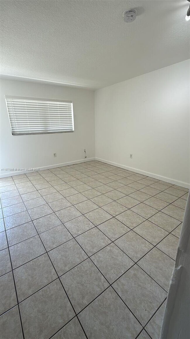 Building Photo - 8075 SW 73rd Ave