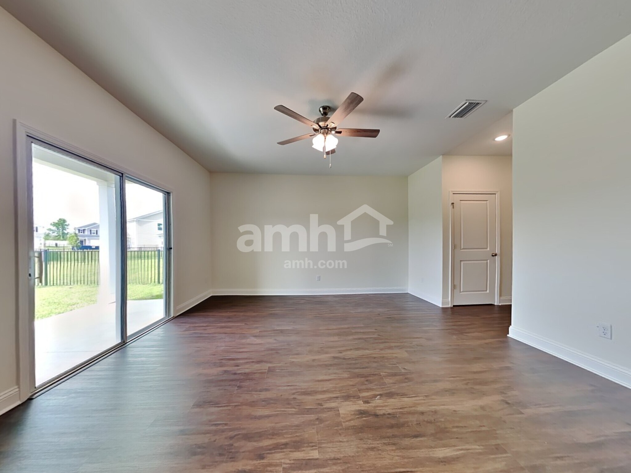 Building Photo - 284 Banyan Frst Dr