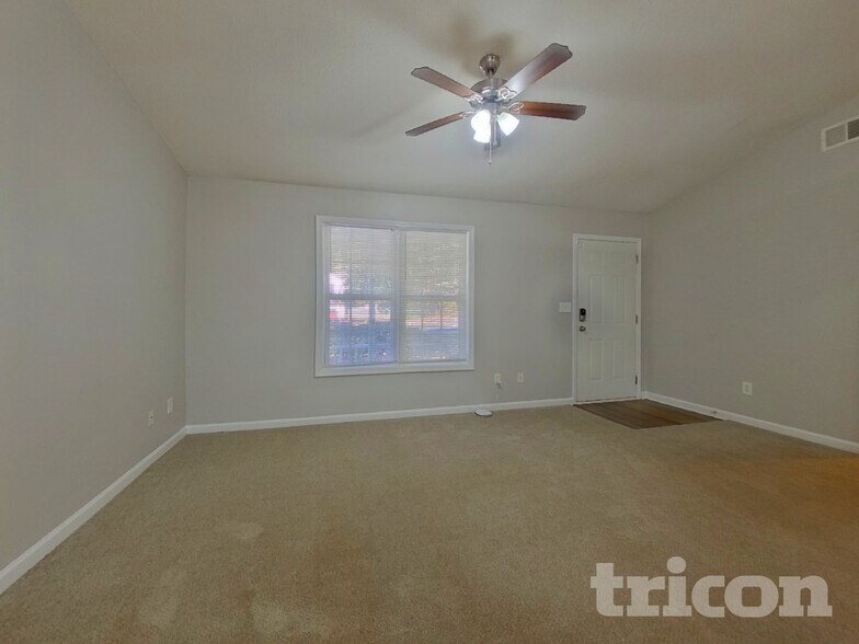 Building Photo - 604 Southern Trace Crossing