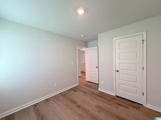 Building Photo - 132 Challenger Wy