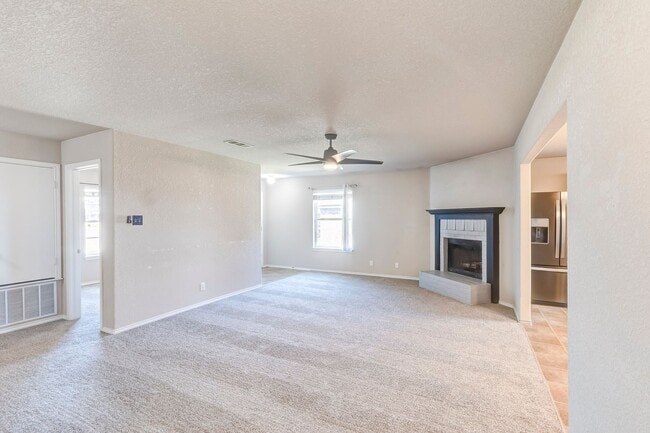 Building Photo - 3409 Lorena Dr