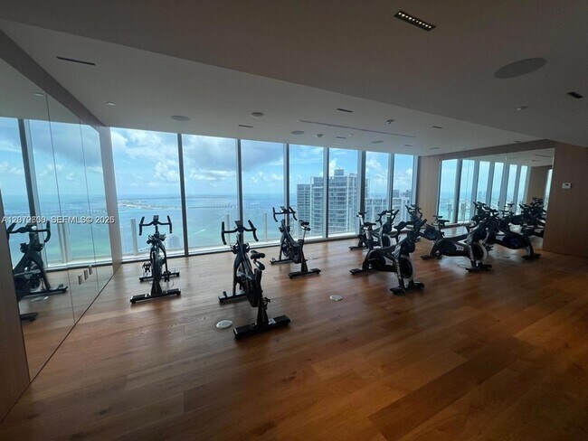 Building Photo - 300 Biscayne Blvd Way
