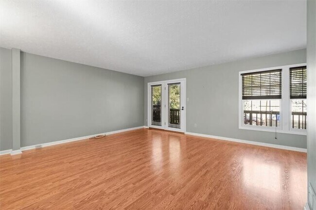 Building Photo - 102 Westbrooke Ln
