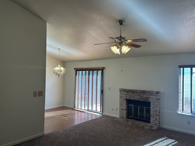 Building Photo - 2252 Southport Ln