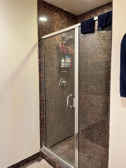 Building Photo - 1909 S State St