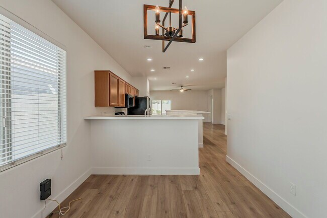 Building Photo - 3877 S Coach House Dr