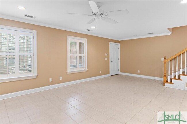 Building Photo - 301 W Taylor St