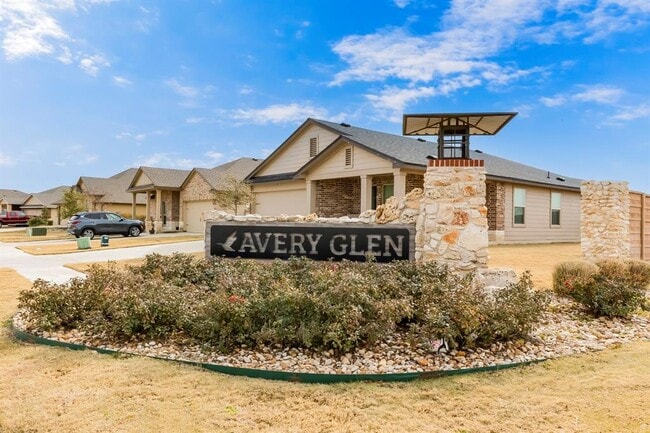 Building Photo - 227 Reagor Dr