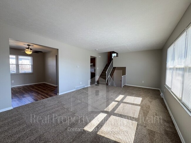 Building Photo - 4 bedroom, 2 bath home now available!