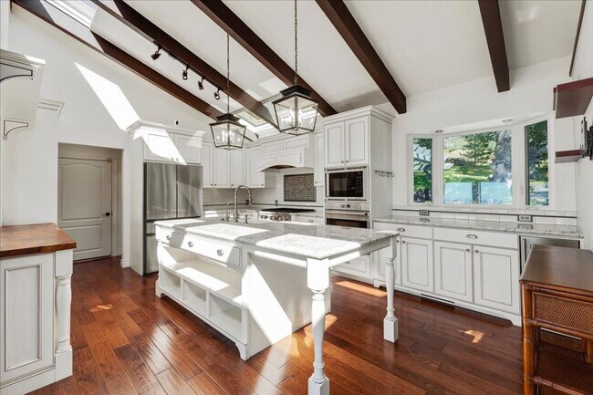 Building Photo - Stunning Highlands Home Located in Carmel, CA!