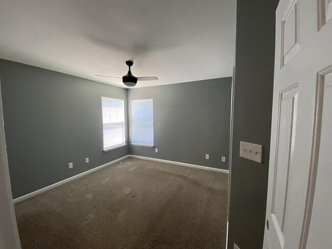 Building Photo - 3828 Satinleaf Dr