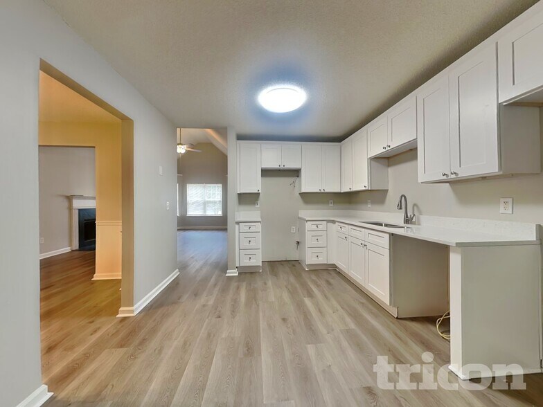 Building Photo - 11569 Registry Blvd