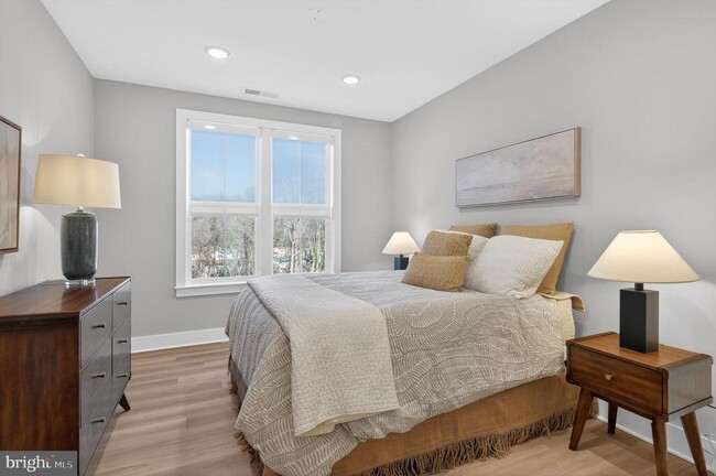 Building Photo - 76 Old Mill Bottom Rd N