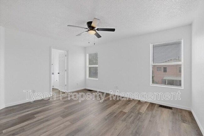 Building Photo - 10339 Vendaval Ave NW