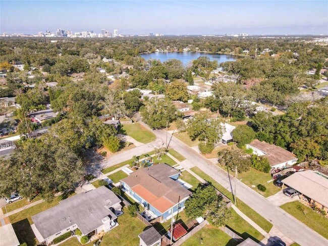 Building Photo - 1245 CATALPA Dr