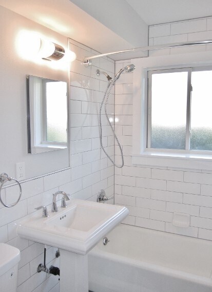 Building Photo - $500 OFF! John's Landing: Mid-Century Stud...