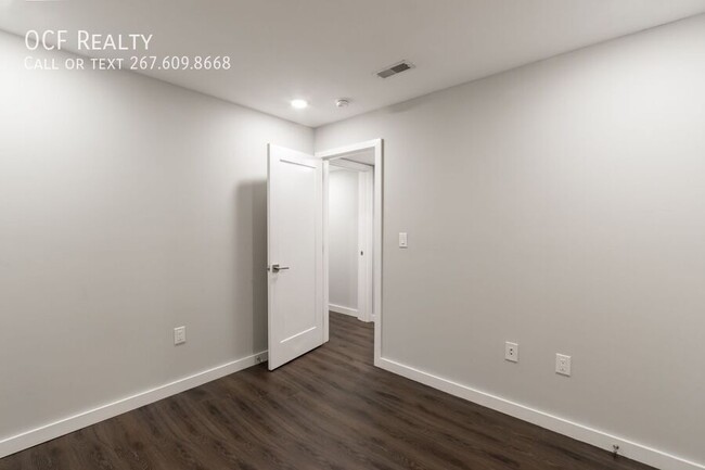 Building Photo - Fairmount Two Bedroom Apartment