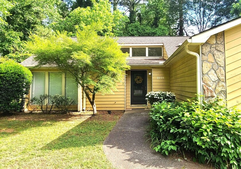 Building Photo - 2228 N Woods Ct