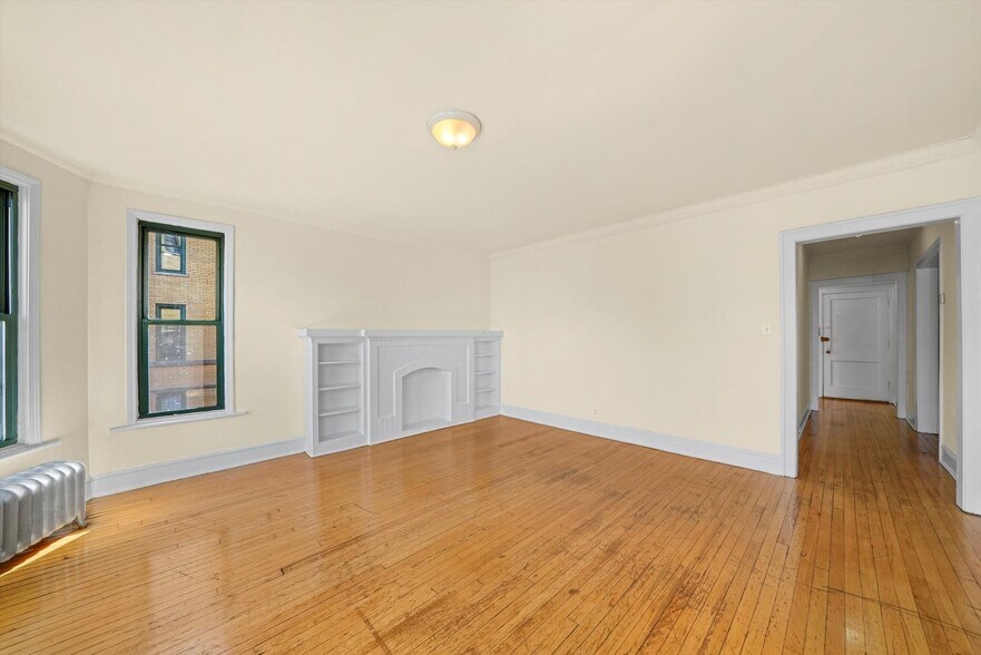 Building Photo - 2322 N Spaulding Ave