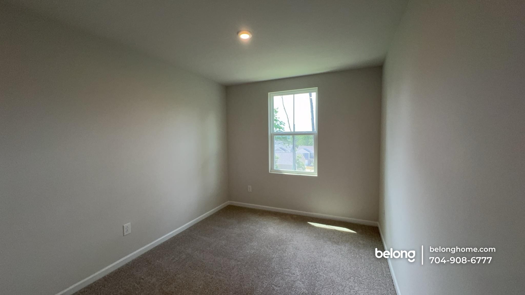 Building Photo - 1517 39th Ave Lp NE
