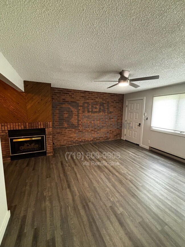 Building Photo - 2107 Chatalet Ln
