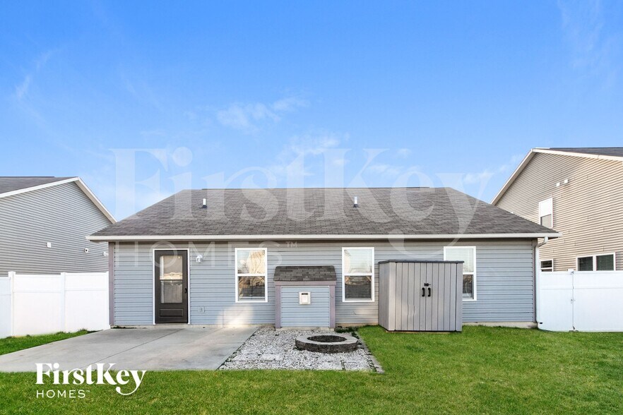 Building Photo - 235 Heartwood Hill