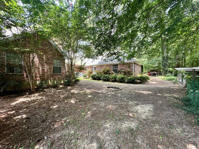 Building Photo - Tour Today! Spacious Country Retreat on 6+...