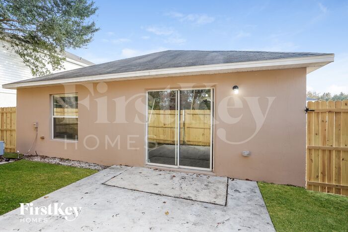 Building Photo - 6671 Gentle Oaks Dr N