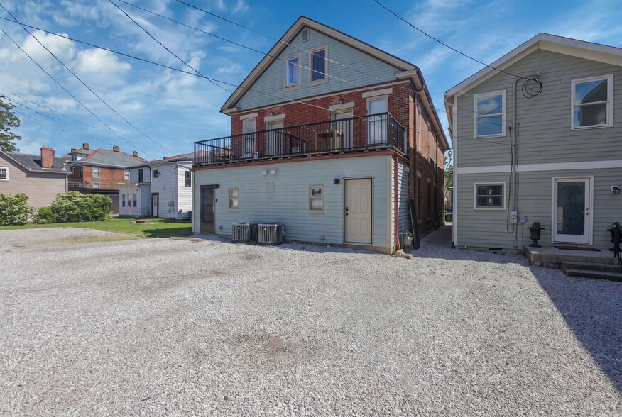 Off Street Parking - 58 E 4th Ave