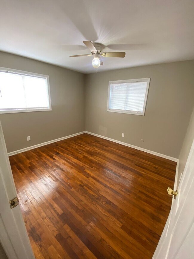 Building Photo - **ON HOLD**3 Bedroom / 1.5 Bathroom Home for Rent in Columbus, GA***