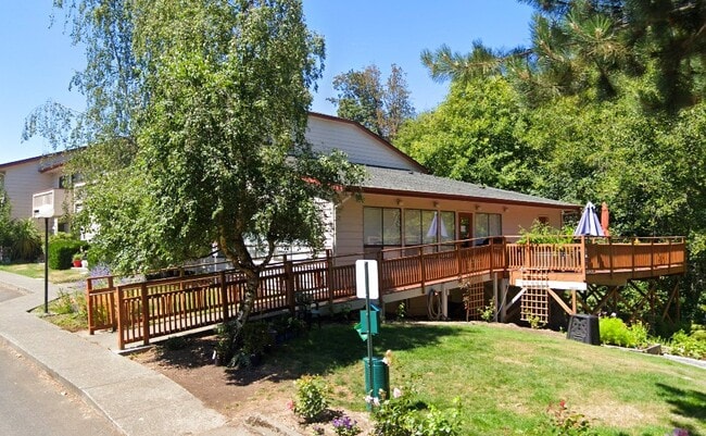 Building Photo - 200 High School Rd NE