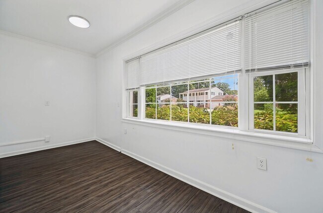 Building Photo - 1757 Lafayette Dr