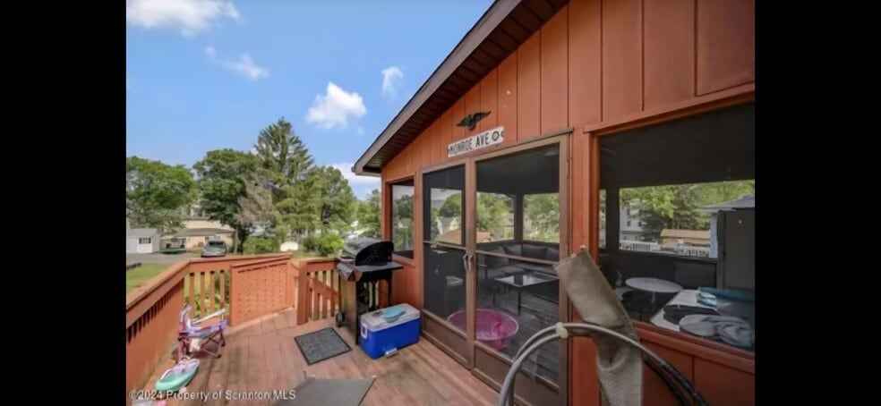 Building Photo - 1727 Monroe Ave