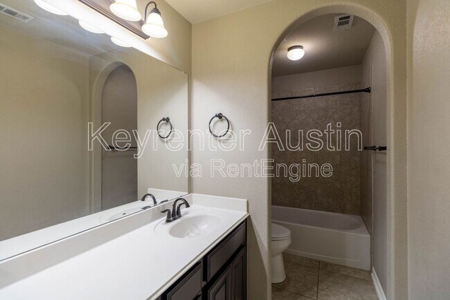 Building Photo - 188 Orchard Hill Trail