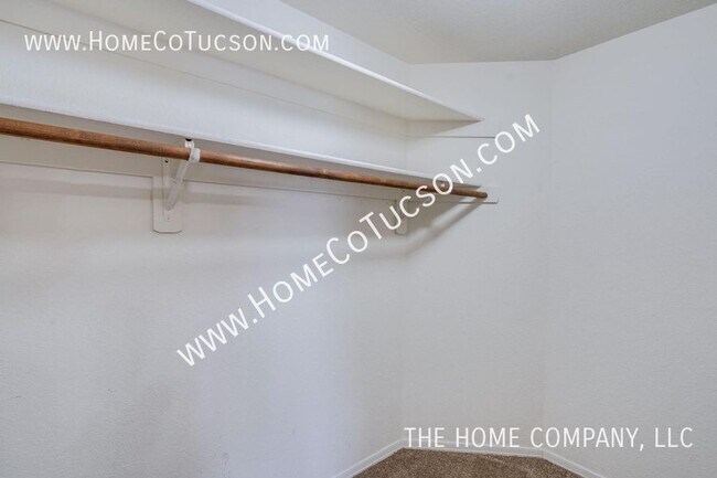 Building Photo - 7811 E Starbright Ct