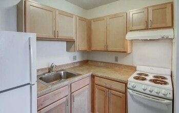 Building Photo - 201 W Delaware St