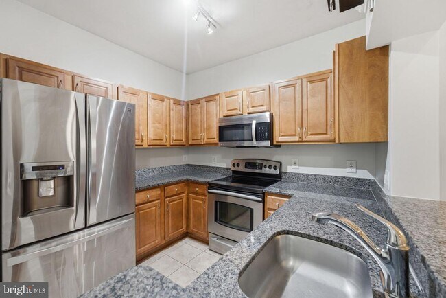 Building Photo - 4551 Strutfield Ln