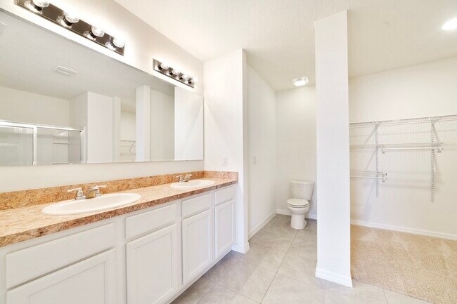 Building Photo - 121 Sunny Day Wy