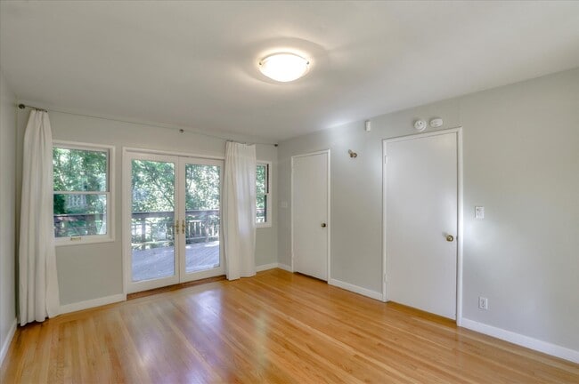 Building Photo - 1766 Woodhaven Way