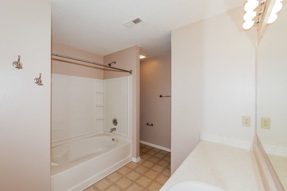 Building Photo - 2181 Olympia Dr