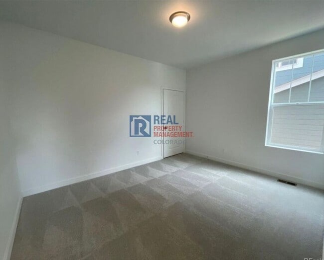 Building Photo - 5525 Wisteria Ave