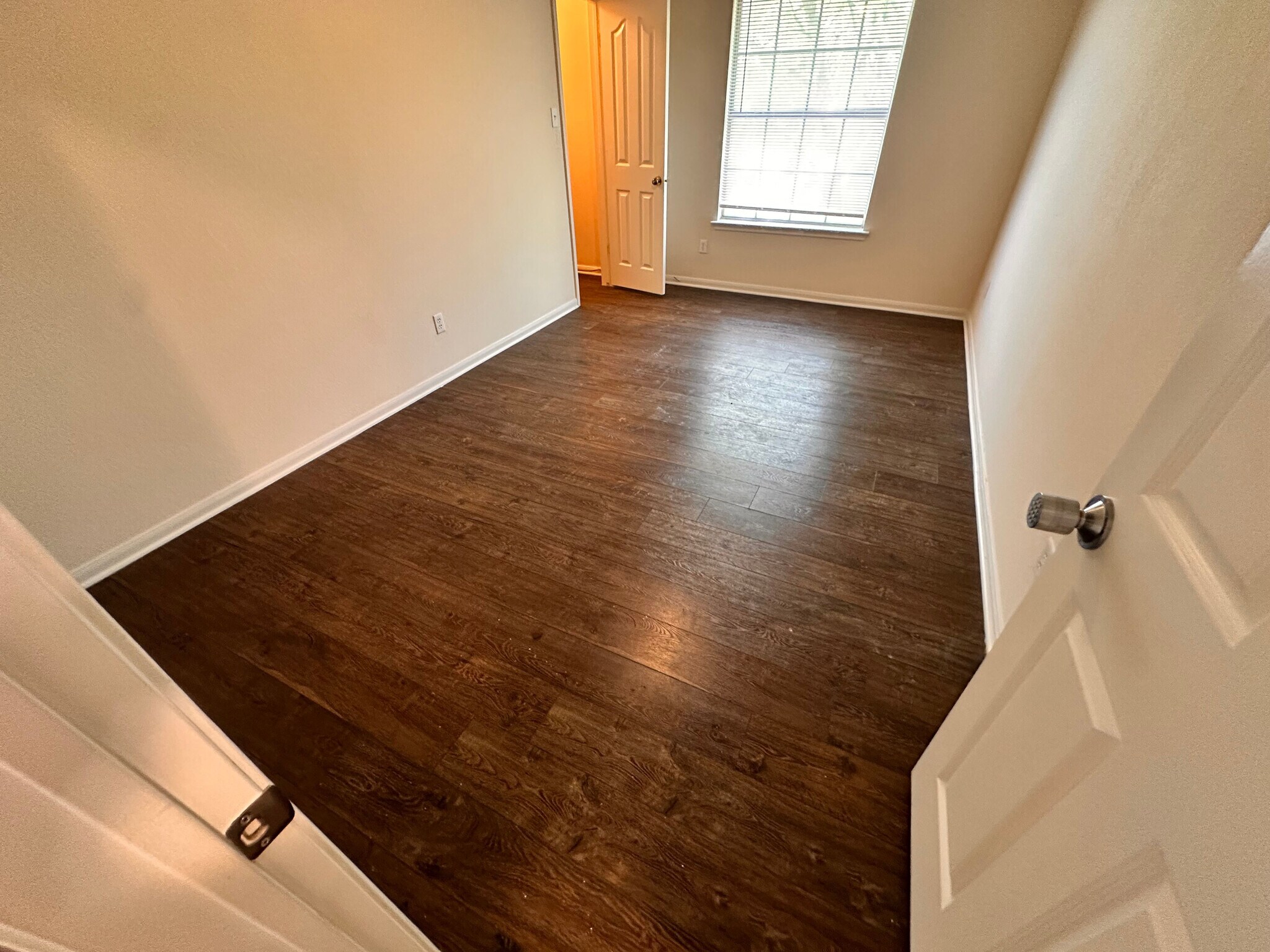 Building Photo - Room in Single Family Home on Fort Grant Dr