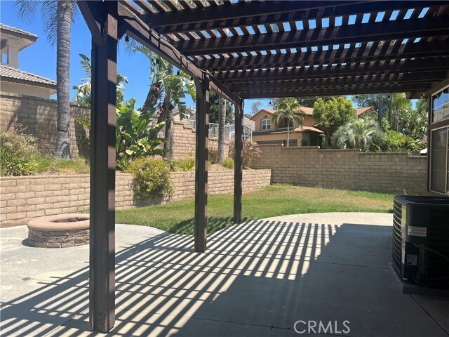Building Photo - 2300 Meadow View Ln