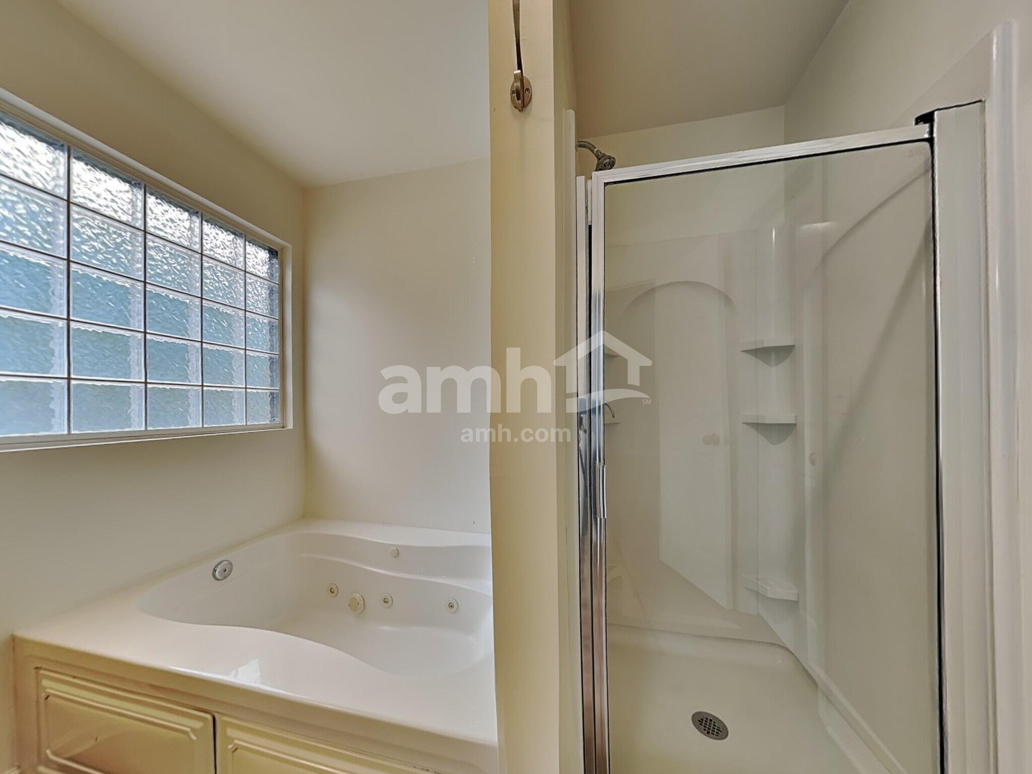 Building Photo - 5622 Falls Ridge Ln